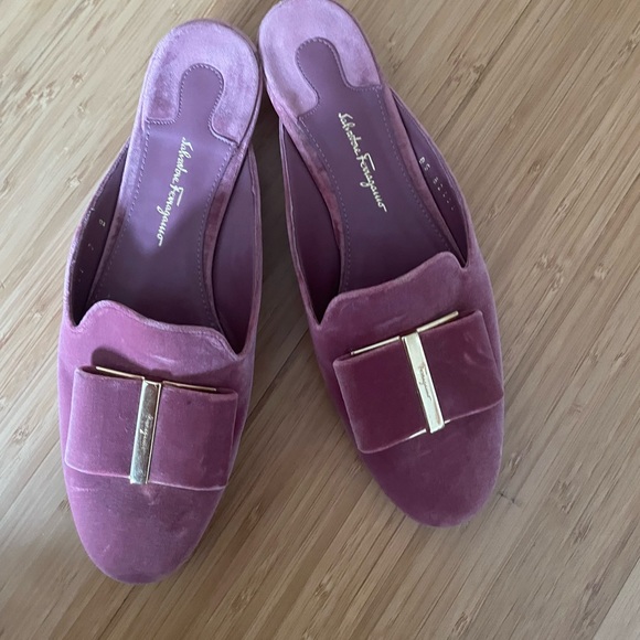 SALVATORE FERRAGAMOSciacca dark pink velvet slipper